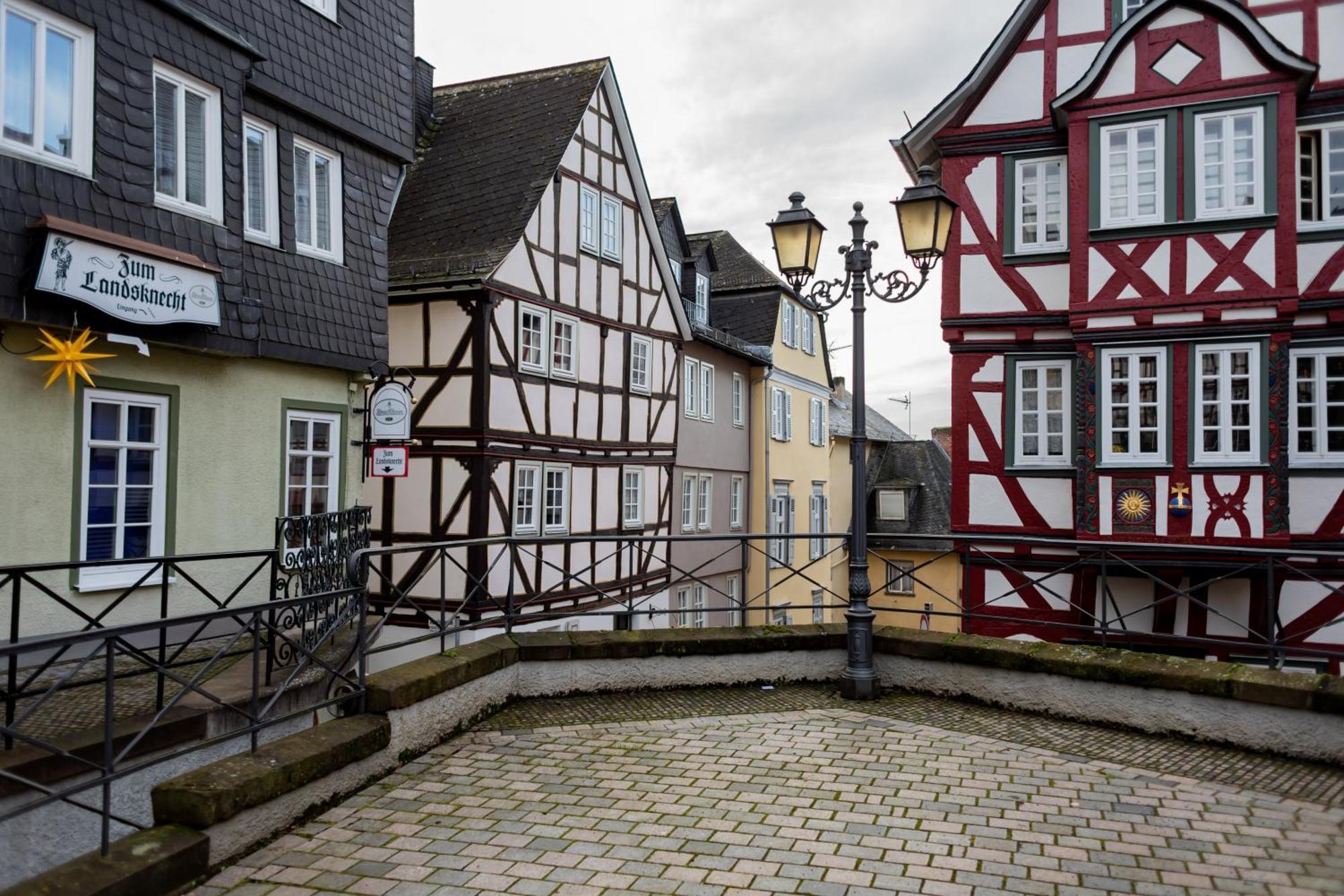 Altstadt Apartment Am Dom Wetzlar, 1 Zi, Kueche, Bad Mit Parkplatz Am Grundstueck Ngoại thất bức ảnh